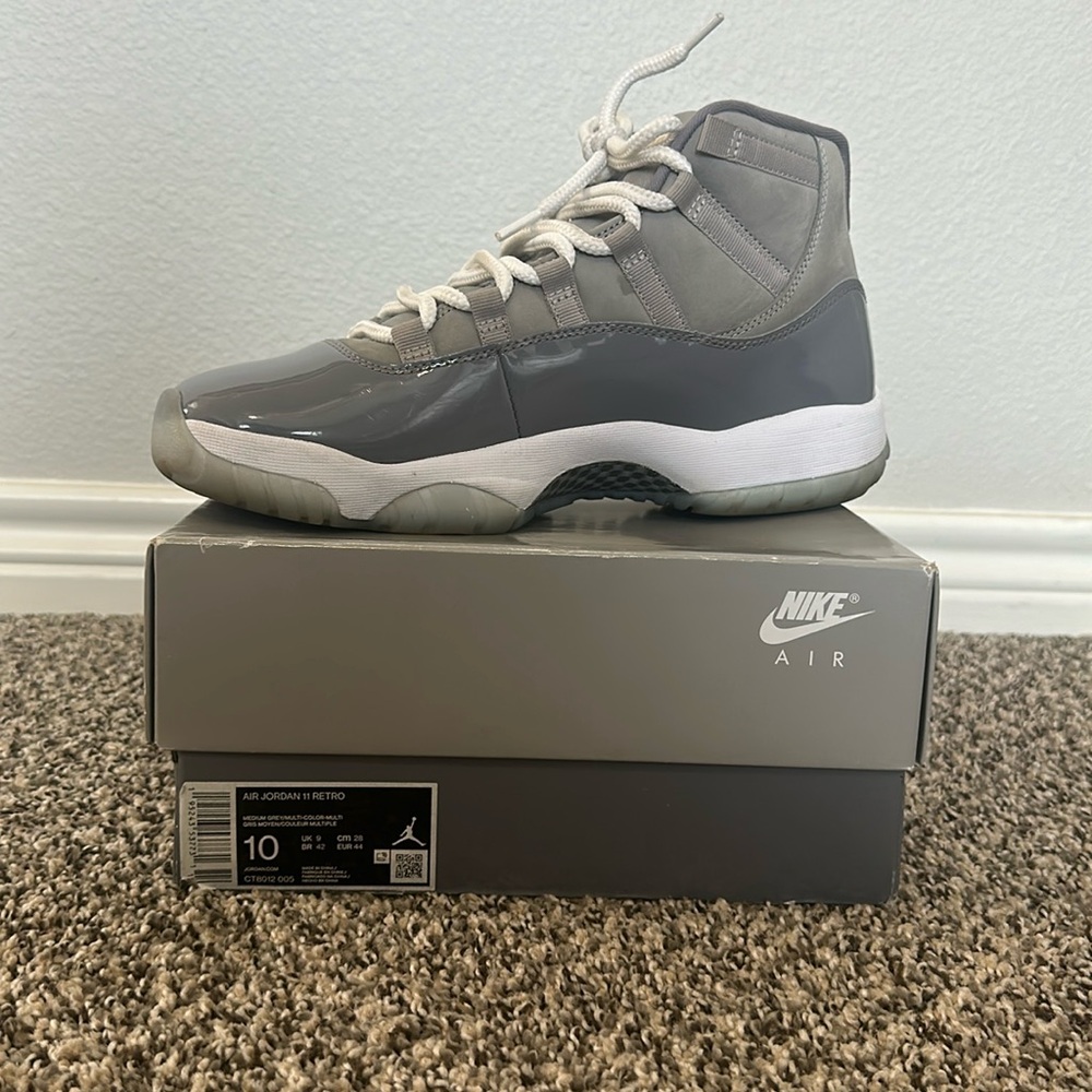 AIR JORDAN 11 RETRO